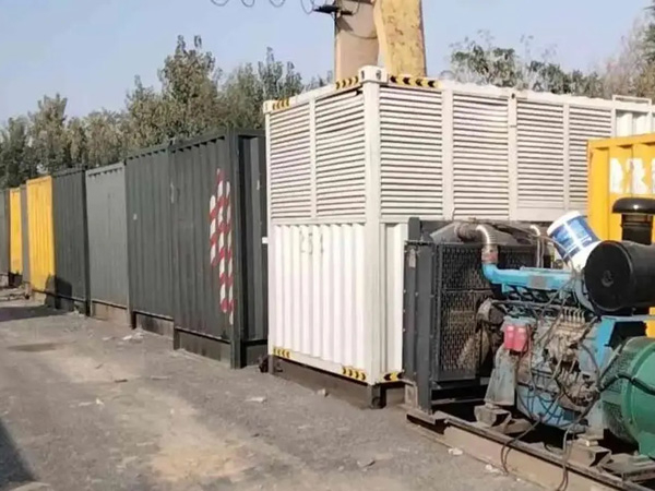 黄陵200KW柴油发电机机组每小时油耗是多少？